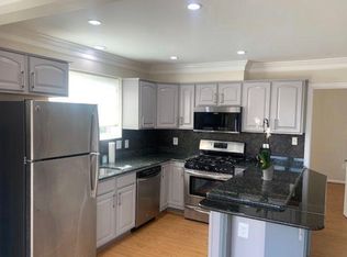416 S Veitch St APT 307, Arlington, VA 22204