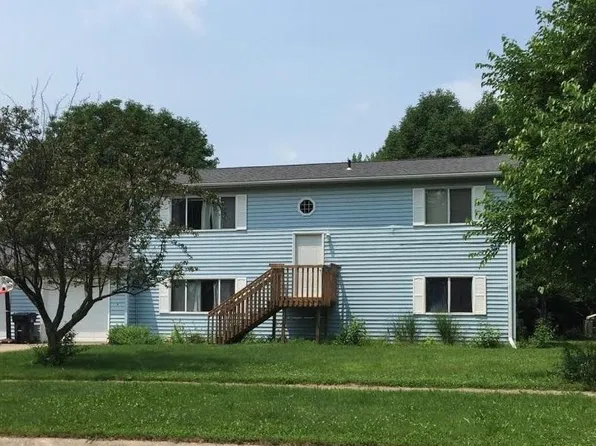 802 19th Ave APT A, Coralville, IA 52241