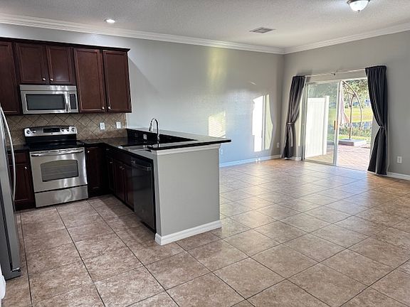 3rd image of 1139 Honey Blossom Dr