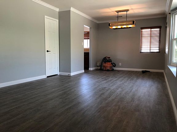 2nd image of 620 Syracuse Ave