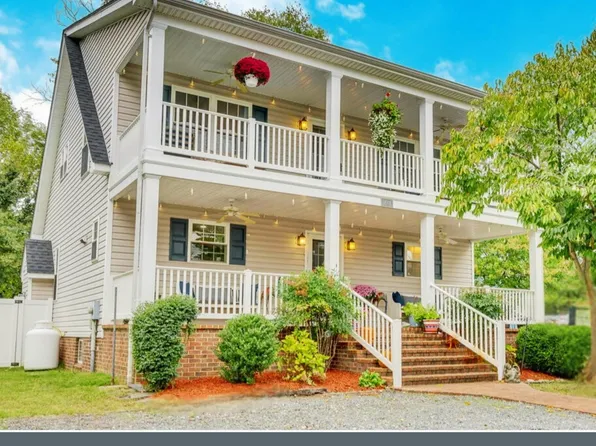 14331 Calvert St, Solomons, MD 20688