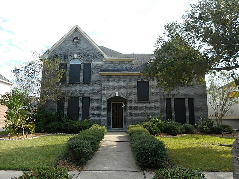 1st image of 6811 Menlo Dr