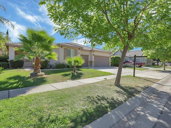 2nd image of 1564 Pond View Drive