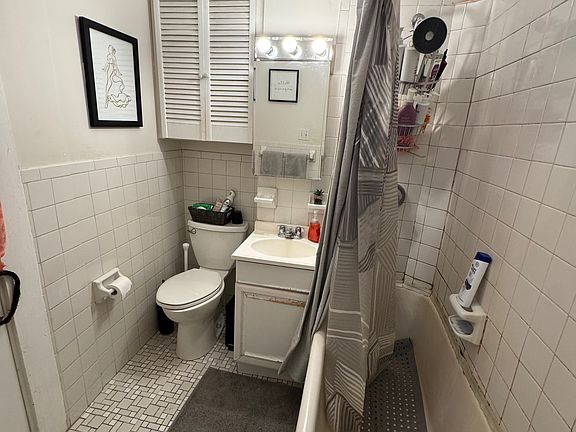 4th image of 9 Winchester St APT 1