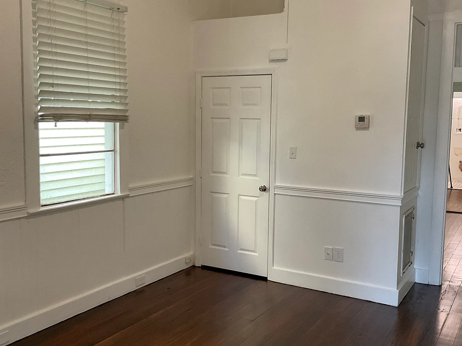 2 bed, 875 sqft, $1,600 — Photo 4