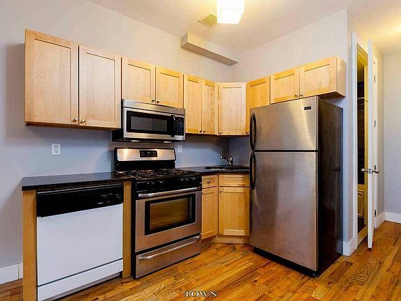 4th image of 956 Bedford Ave APT 3F