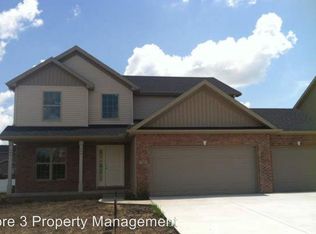 1506 Shaunessey Dr, Bloomington, IL 61704