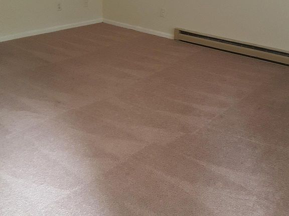 3rd image of 2705 McArthur Dr APT F