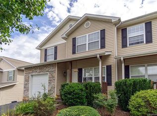 8 Bridgestone Rd, Swannanoa, NC 28778