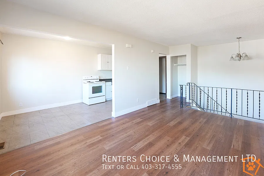 Conveniently Located Pet Friendly 4-Plex Unit — Photo 4