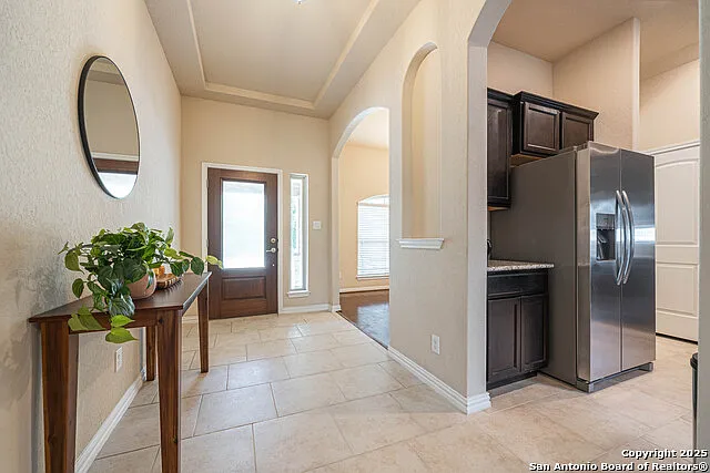 3 bed, 2.0 bath, 1840 sqft, $4,300 — Photo 2