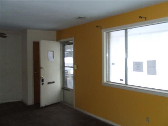 5th image of 2 Hillgard St