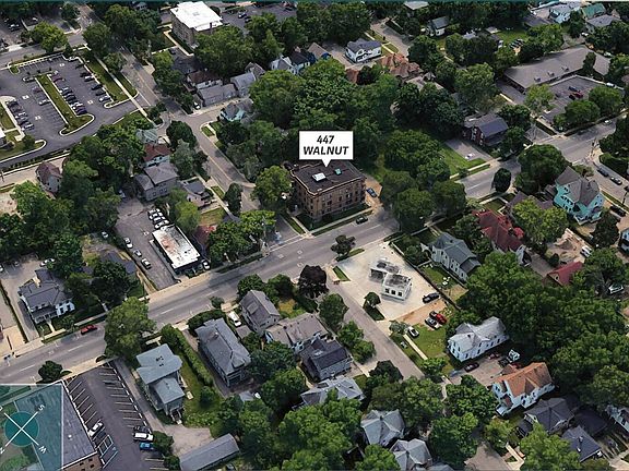 3rd image of 447 W Walnut St