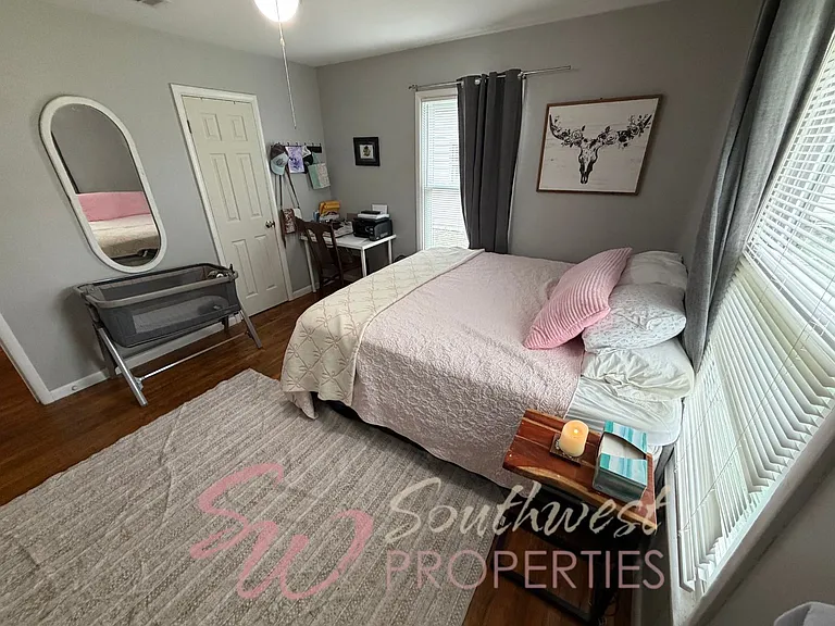 1240 N Garfield Ave — Photo 13