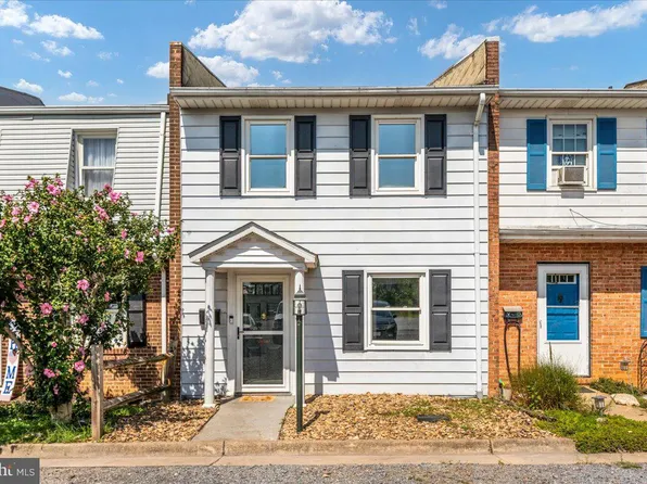 1045 S Main C9 St #C-9, Woodstock, VA 22664