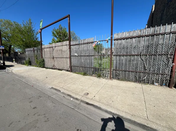 1125 N Pulaski Rd, Chicago, IL 60651