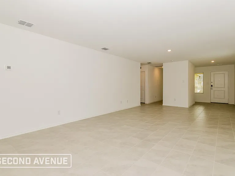 1947 Aves Glen Ln — Photo 8