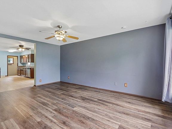 2nd image of 3414 Oakwood DRIVE