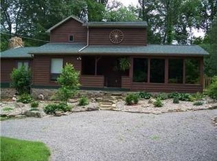 707 Hillville Rd, Karns City, PA 16041