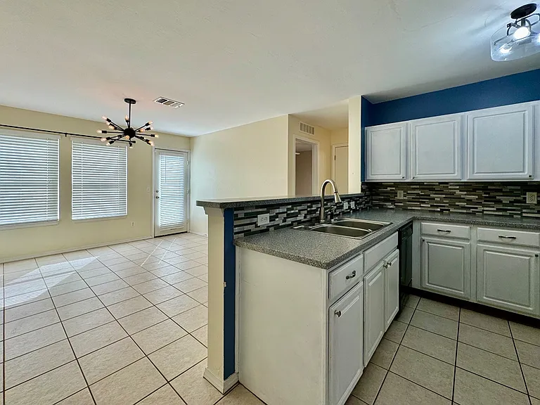 1608 NW 145th St — Photo 5