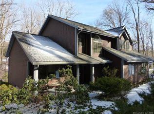 701 Burton Rd, Beacon Falls, CT 06403