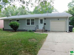 3216 Court St, Sioux City, IA 51104