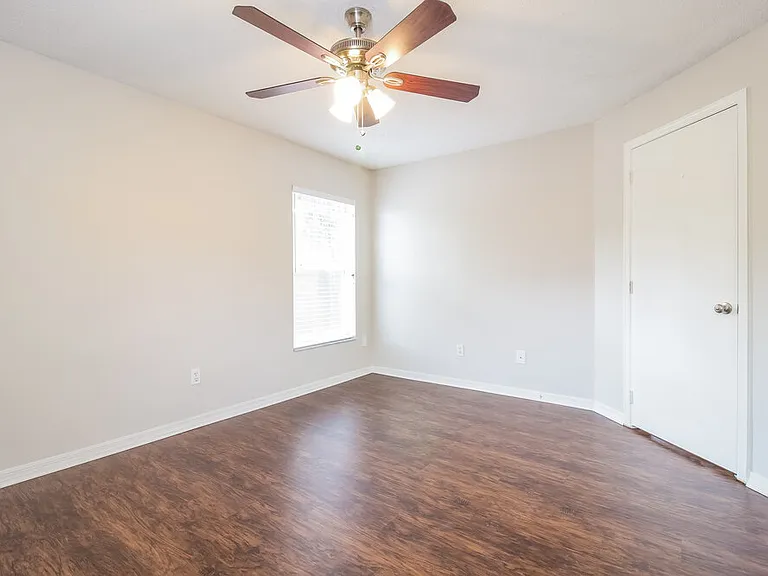 145 Burnsed Pl — Photo 7