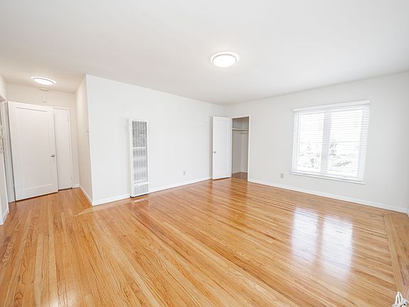 4th image of 2900 14th Ave APT 201