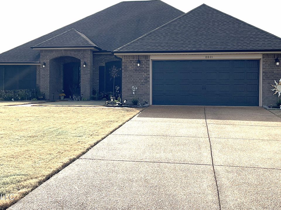 1st image of 8801 Courtly Cir N