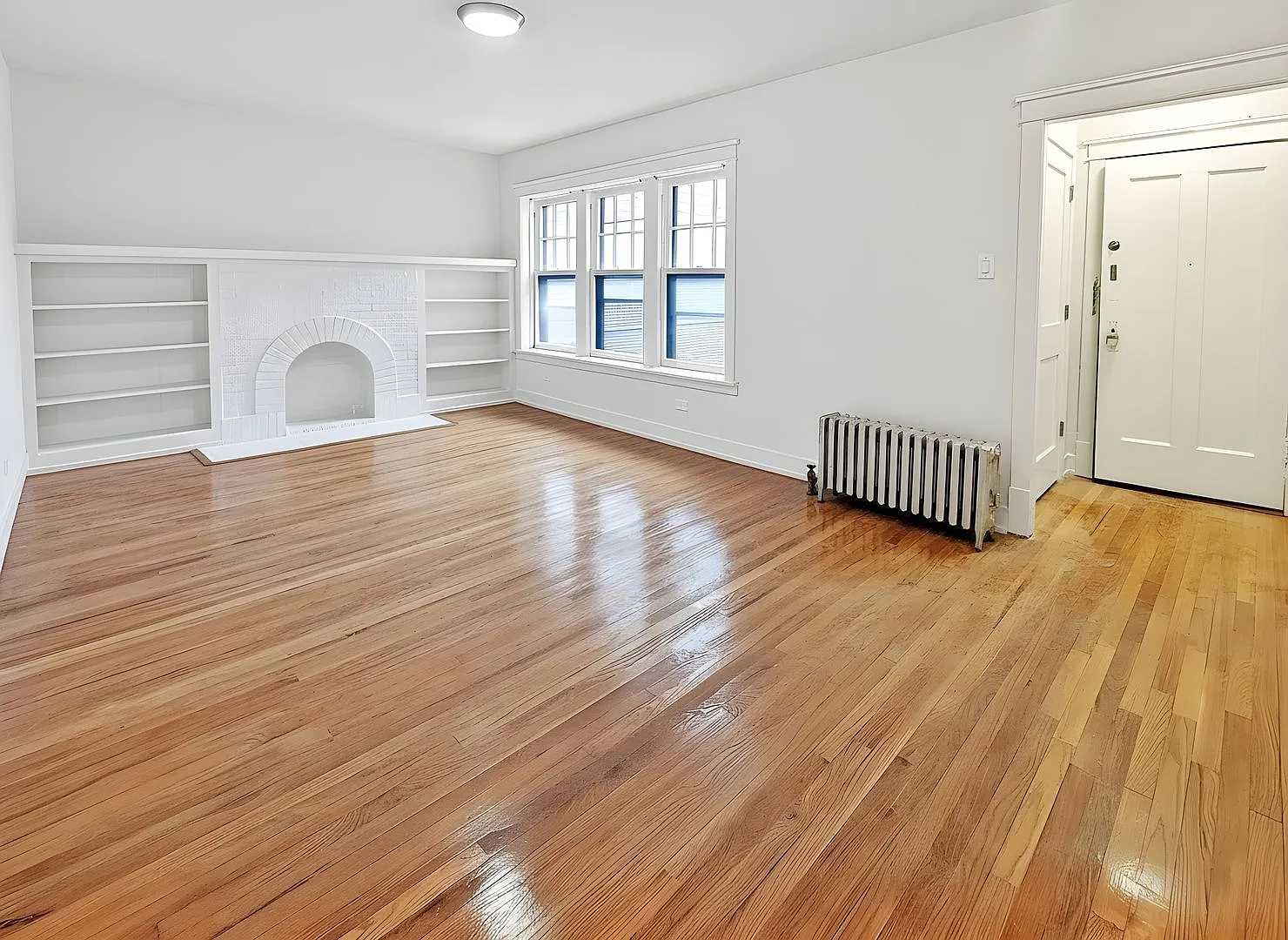 Brand New Renovation, 2bed/1bath Apartment in Historic Ravenswood Manor Neighborhood — Photo 4