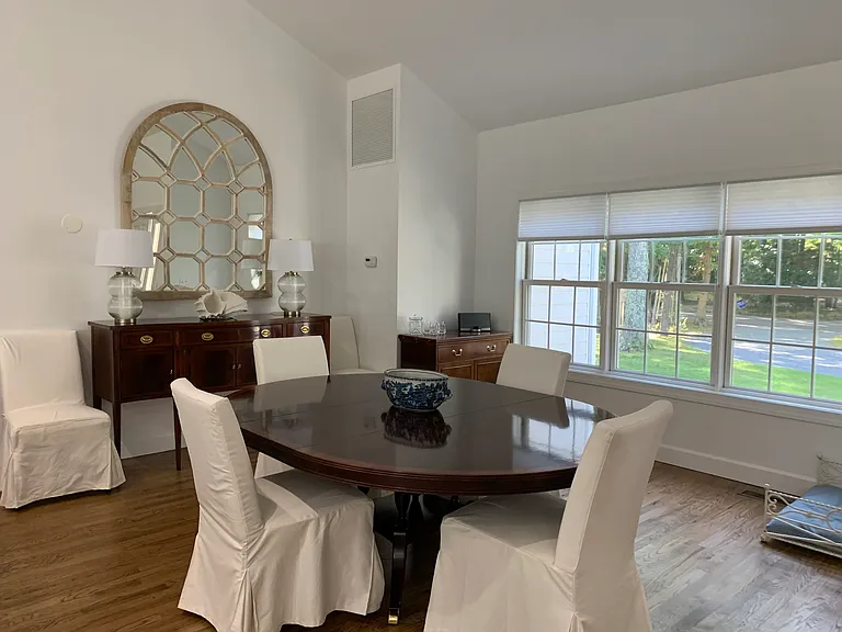 253 Norfolk Dr — Photo 5