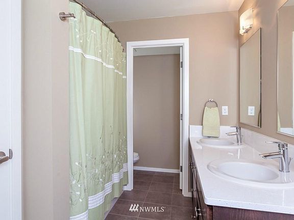 4th image of 10458 157th Pl NE APT 105