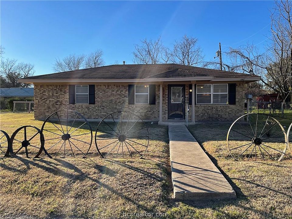 1100 N Austin Ave, Cameron, TX 76520 Zillow