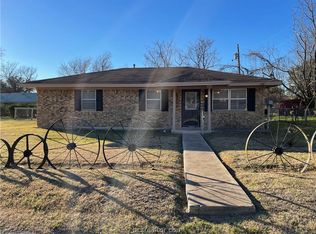 1100 N Austin Ave, Cameron, TX 76520