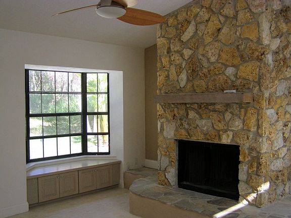 5th image of 6194 Yellowstone Dr
