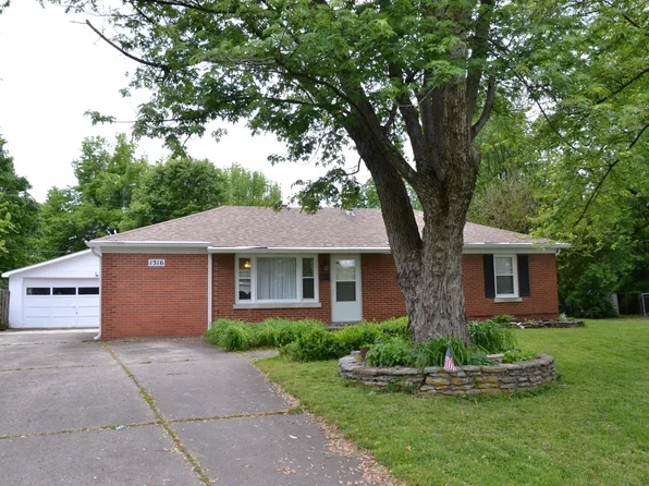 1316 Gallant Fox Run Rd, Lyndon, KY 40242