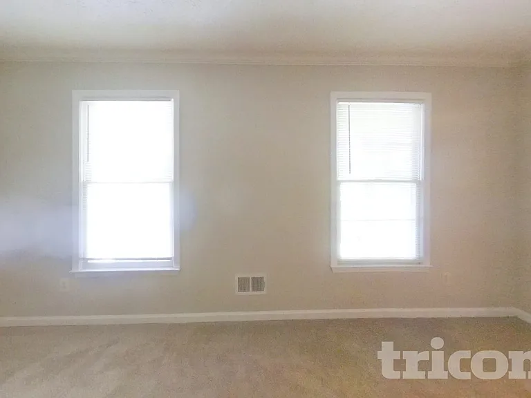 1516 Maple Ridge Dr — Photo 14
