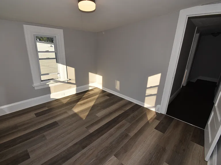 186 W Main St #C — Photo 22