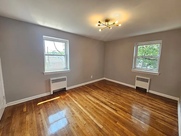 1280 Clinton Ave #D — Photo 4