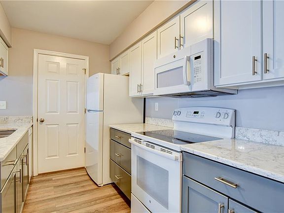 5th image of 717 Inlet Quay APT G