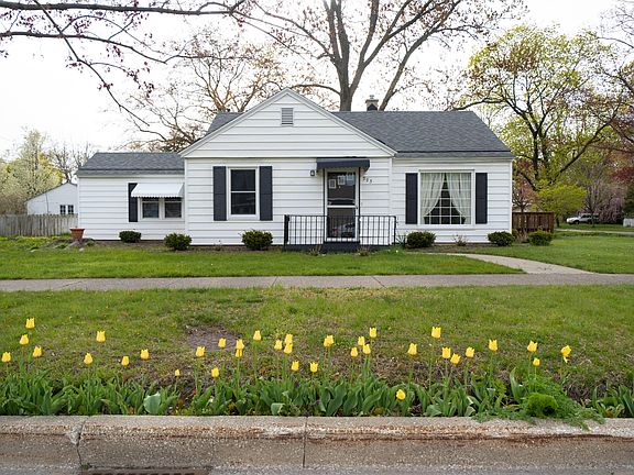 2nd image of 595 Columbia Ave