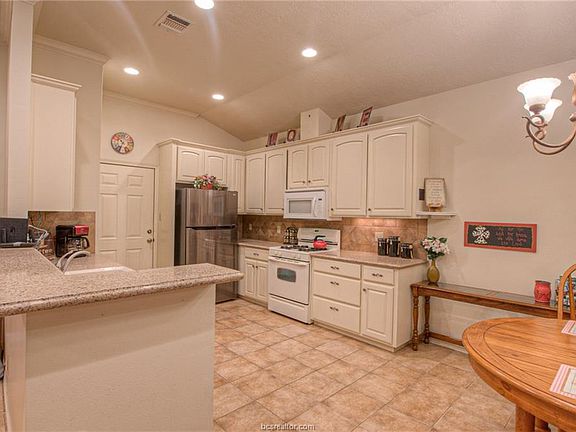 5th image of 500 Bent Oak Ct