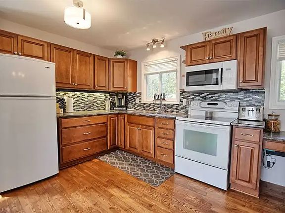 4th image of 264 Crosby Dr #1A