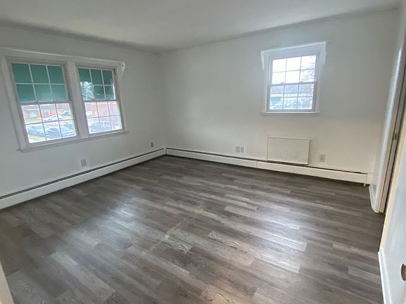 4th image of 400 N Gates Ave APT 15