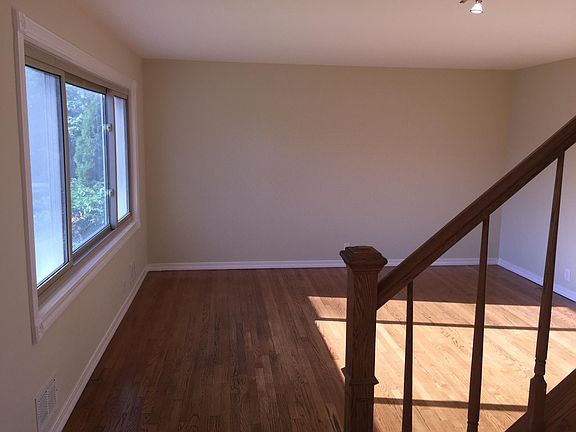 4th image of 8717 Sproat Ave