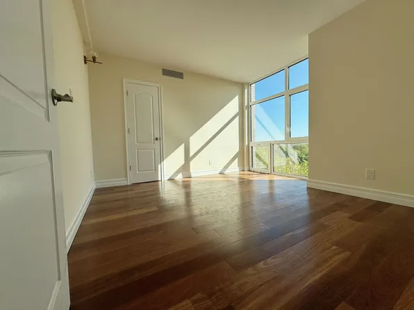 65-18 Austin Street image 8 of 10