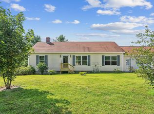 6 Cousins Ln, Farmingdale, ME 04344
