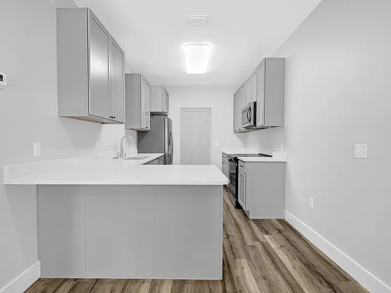 2621 Laurie Ave #2621 — Photo 10