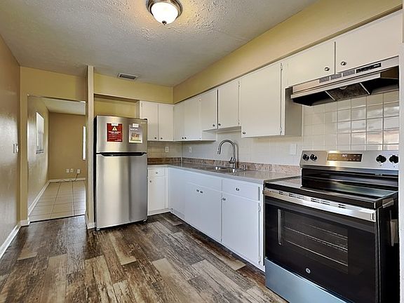 5th image of 8511 Fish Lake Rd