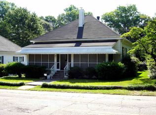 811 S 8th Ave, Lanett, AL 36863